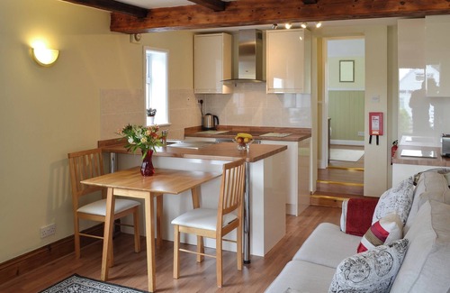 Trenance Cottage | 1 bedroom accommodation in Mawgan Porth, near Newquay