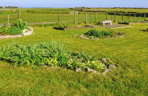 Carnbrea Cottage | 1 bedroom accommodation in Four Lanes, near Camborne