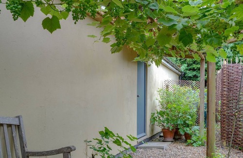 Diss House | 1 bedroom accommodation in Burgate, near Diss