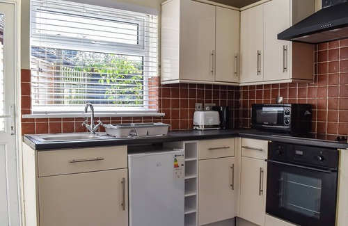 Ford Cottage | 1 bedroom accommodation in Chichester, near Bognor Regis