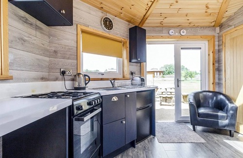 Fitling Ski Chalet | 1 bedroom accommodation in Fitling, Nr Hornsea