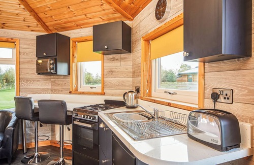 Fitling Ski Chalet | 1 bedroom accommodation in Fitling, Nr Hornsea