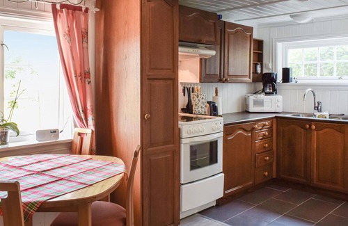Hurum House | 1 bedroom accommodation in Kana