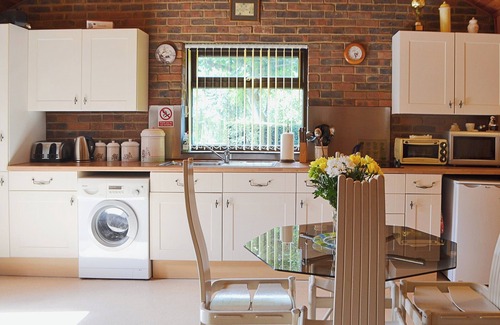 New Forest District Cottage | 1 bedroom accommodation in North Poulner, near Ringwood