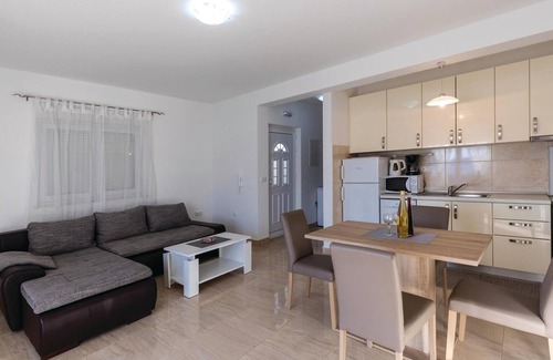 Komarna Apartment | 1 bedroom amazing apartment in Klek