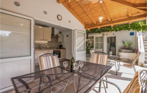 Punat Apartment | 1 Bedroom Amazing Apartment In Krk