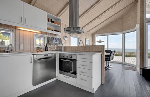 Beder Malling House | 1 bedroom amazing home in Malling