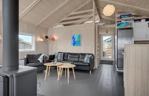 Beder Malling House | 1 bedroom amazing home in Malling
