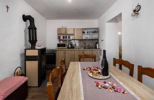 Cvetkovic House | 1 bedroom amazing home in Ozalj