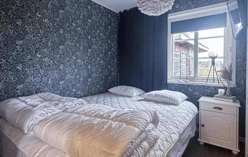 Kristinehamn House | 1 Bedroom Amazing Home In Kristinehamn