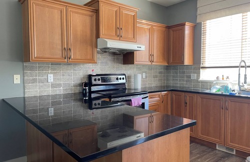 Newton House | 1 bedroom and 1 bath with kitchen in a house in heart of surrey