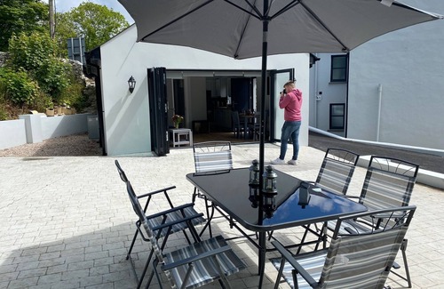 Clonmany Apartment | 1 Bedroom Annex @ The Old Parochial House