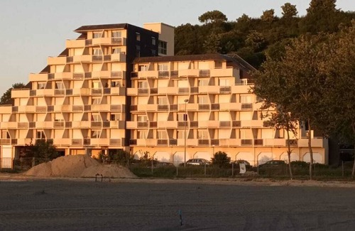 Donville-les-Bains Apartment | 1 Bedroom Apartment in DONVILLE les bains