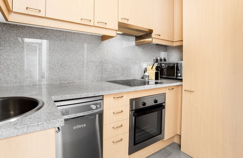El Tarter Apartment | 1 Bedroom Apar. views. next to ski slopes. El Tarter.FLOC 23
