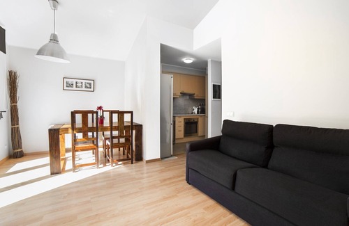 El Tarter Apartment | 1 Bedroom Apar. views. next to ski slopes. El Tarter.FLOC 23