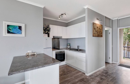 Airlie Beach Apartment | 1 bedroom apartment ocean views
