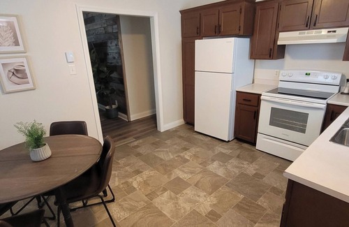 Fredericton Apartment | 1 Bedroom Apartment/Sofa Bed/Near Airport