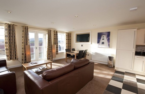 Scarborough Apartment | 1 Bedroom Apartment - 1st Floor