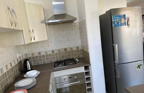 Antananarivo Avaradrano Apartment | 1 Bedroom Apartment with Air Conditioning 85 m² - Kitchen and Terrace