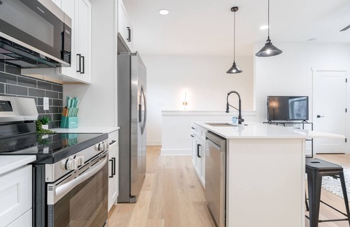 Indianapolis Apartment | 1-bedroom apartment just 3 minutes drive to Lucas Oil Stadium