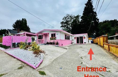 Rainier Valley Apartment | 1 Bedroom Apartment 10 Minutes to SeaTac Airport