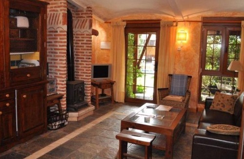Olmedo Apartment | 1 bedroom apartment - 4 people: With charm and beautiful views of the garden