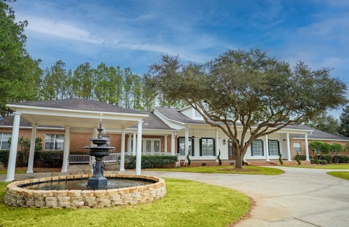 Grand Bay Apartment | 1 Bedroom Apartment at Oak + Fountain #19