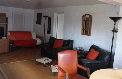 Southampton Apartment | 1 Bedroom Apartment W/ Incredible Views