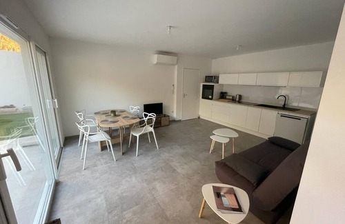 Pietrosella Apartment | 1 Bedroom Apartment in Pietrosella