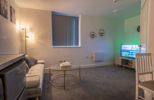 Seisdon House | 1 Bedroom Apartment - Netflix - Ensuite - Close To City Centre And NEC