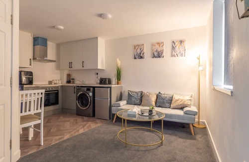 Seisdon House | 1 Bedroom Apartment - Netflix - Ensuite - Close To City Centre And NEC