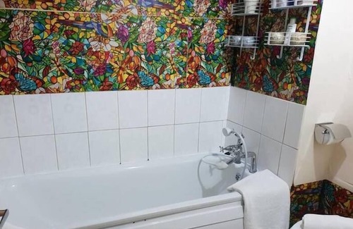 Gifford Apartment | 1 Bedroom Apartment City Centre