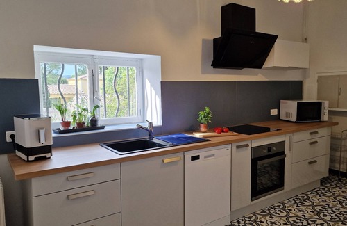 Eyguieres Apartment | 1 Bedroom Apartment in EyguiÃ¨res