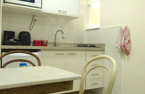 Ipanema Apartment | 1-Bedroom Apartment in Ipanema – Steps from the Beach & Arpoador's Sunset!