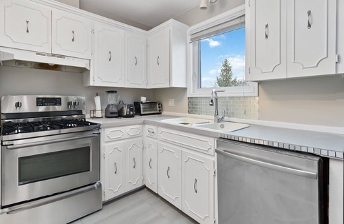 Dieppe Apartment | 1 Bedroom Apartment in a Calm and Secure Neighborhood