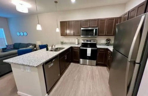 Fenton Apartment | 1-Bedroom apartment in Fenton, MI with Wi-Fi, Fitness Center, & in-unit Laundry!