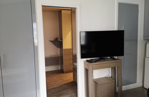 Fresnes Apartment | 1 Bedroom Apartment in Fresnes