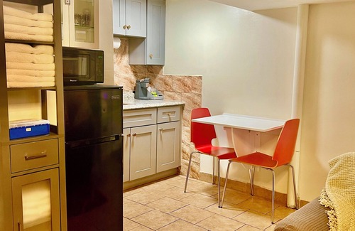 Queens House | 1 bedroom apartment in ground floor very nice and close to everything