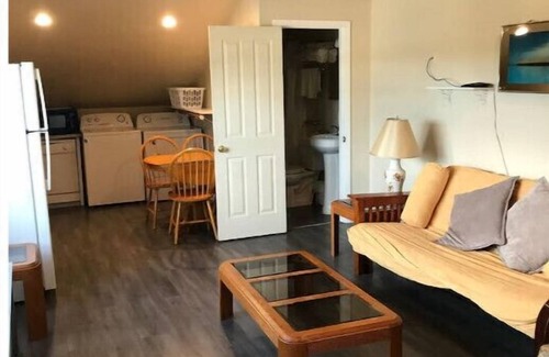 Medford Apartment | 1-bedroom apartment just 6 minutes drive to Lithia & Driveway Fields