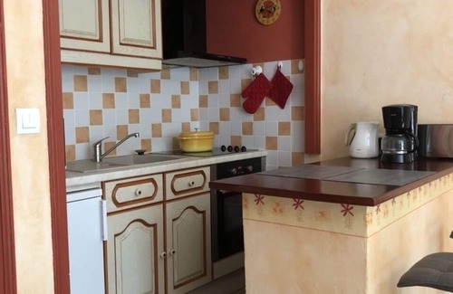 Pont-Aven Apartment | 1-bedroom apartment overlooking the river Aven and the Bois d'Amour