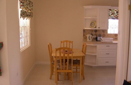 Silver Sands Apartment | 1 BEDROOM APARTMENT Plover Court Apartments