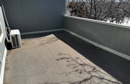 University Heights Apartment | 1 Bedroom apartment w/balcony near UNM, Nob Hill and downtown.