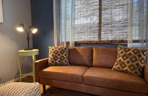 University Heights Apartment | 1 Bedroom Apartment Wbalcony