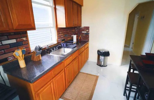 Usmma Apartment | 1-Bedroom Apartment with Sofa bed in City Island