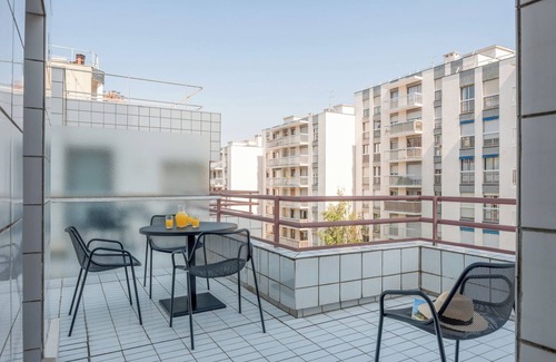 Quartier de la Salpetriere Apartment | 1 Bedroom Apartment With Balcony In Austerlitz