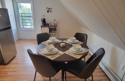 Elizabeth Apartment | 1 bedroom apt 10 mins to EWR and 30 mins to NYC