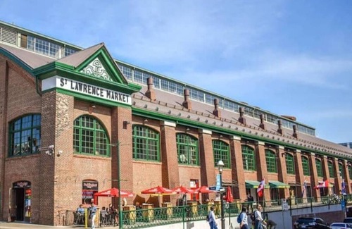 Financial District Condo | 1 bedroom apt in St.Lawrence Market