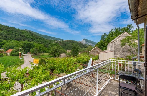 Kucice Apartment | 1 bedroom awesome apartment in Svinisce