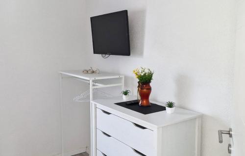 Vrhovine Apartment | 1 Bedroom Awesome Apartment In Vrhovine