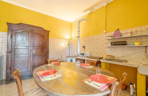 Carro Apartment | 1 bedroom awesome apartment in Carro